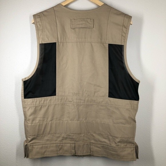 Duluth Trading Co Khaki Work Vest Outdoors Clips Medium - Picture 7 of 11